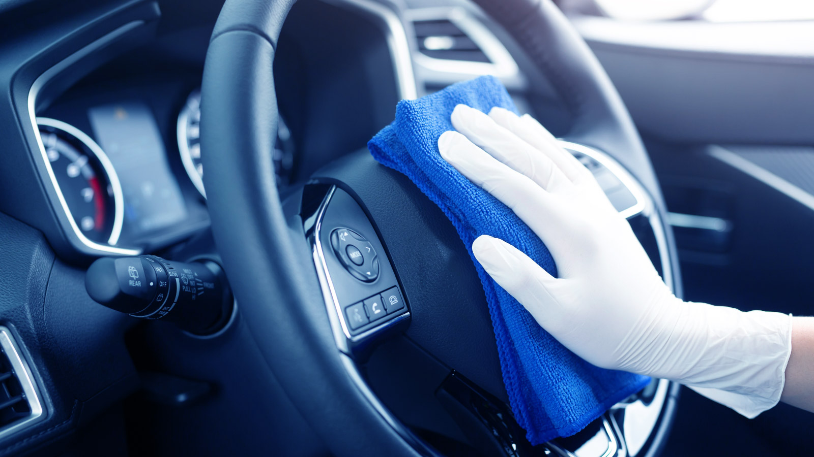 Consejos para desinfectar tu coche como un profesional